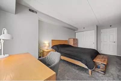 270 E Highland Ave #1043, Milwaukee, WI 53202 - Photo 10