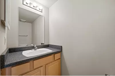 270 E Highland Ave #1043, Milwaukee, WI 53202 - Photo 16