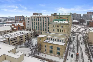 270 E Highland Ave, Milwaukee, WI 53202 - Photo 30