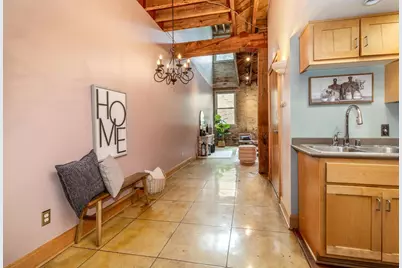 904 E Pearson St #113, Milwaukee, WI 53202 - Photo 6