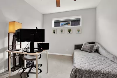 N62W21743  Augusta Pkwy, Menomonee Falls, WI 53051 - Photo 12