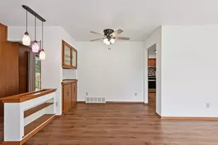 901 Anton Rd, Hartland, WI 53029 - Photo 10