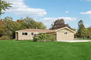 901 Anton Rd, Hartland, WI 53029 - Photo 38