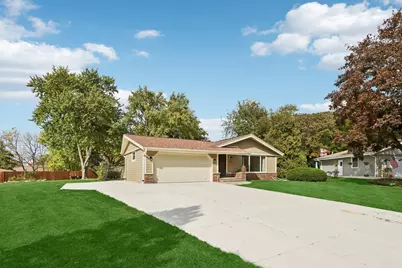 901  Anton Rd, Hartland, WI 53029 - Photo 4