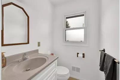 N61W23398  Tulip Ln, Sussex, WI 53089 - Photo 10