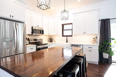 1043  John St, West Salem, WI 54669 - Photo 10