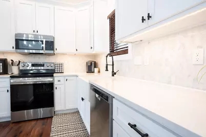 1043  John St, West Salem, WI 54669 - Photo 12