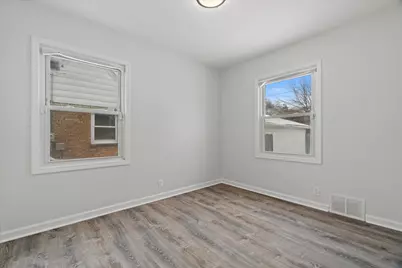 5320 N 60th St, Milwaukee, WI 53218 - Photo 8