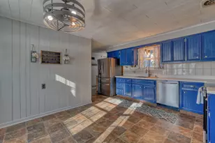 11031 W Ruby Ave, Wauwatosa, WI 53225 - Photo 18