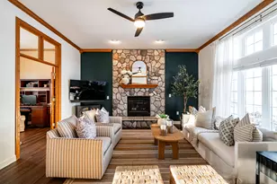 841 Summer Creek Rd, Oconomowoc, WI 53066 - Photo 10