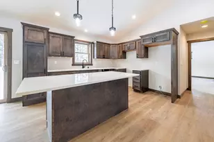 1827 Golden Gate Wy, Holmen, WI 54636 - Photo 4