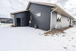 1827 Golden Gate Wy, Holmen, WI 54636 - Photo 26