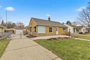 2467 S 82nd St, Milwaukee, WI 53219 - Photo 2