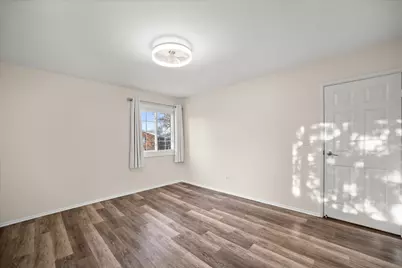 502  Laurel Lake Rd #5, Thiensville, WI 53092 - Photo 16