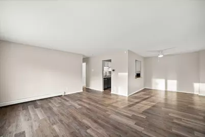 502  Laurel Lake Rd #5, Thiensville, WI 53092 - Photo 4