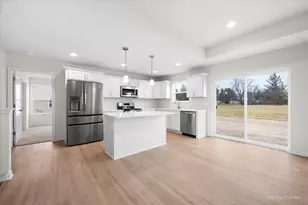 136 Spring Dr, Walworth, WI 53184 - Photo 10