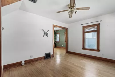 207 N Prairie Ave, Waukesha, WI 53186 - Photo 8