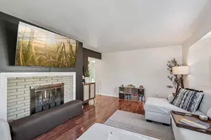 3570 S Russel Rd, New Berlin, WI 53151 - Photo 10