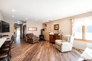 372 Hartford Square, Hartford, WI 53027 - Photo 4