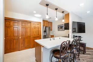 372 Hartford Square, Hartford, WI 53027 - Photo 6