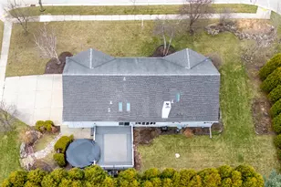 1151 Glacier Pass, Slinger, WI 53086 - Photo 8