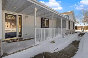 1151 Glacier Pass, Slinger, WI 53086 - Photo 8