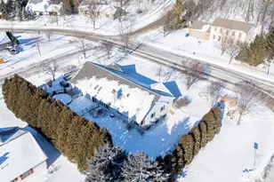 1151 Glacier Pass, Slinger, WI 53086 - Photo 18