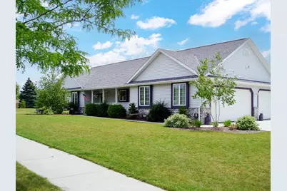 1151  Glacier Pass, Slinger, WI 53086 - Photo 4