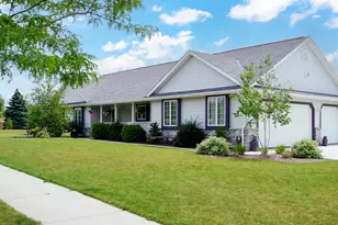 1151 Glacier Pass, Slinger, WI 53086 - Photo 4