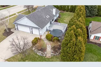 1151  Glacier Pass, Slinger, WI 53086 - Photo 2