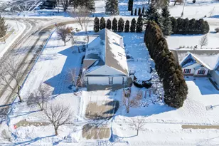 1151 Glacier Pass, Slinger, WI 53086 - Photo 16