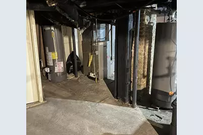 3059 N 10th Ln, Milwaukee, WI 53206 - Photo 2