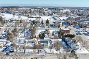 1132 11th Ave, Grafton, WI 53024 - Photo 2