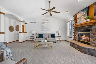 2607  Fox River Pkwy, Waukesha, WI 53189 - Photo 6