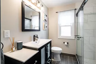 516 N Pleasant View St, Wauwatosa, WI 53226 - Photo 20