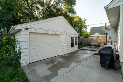 516 N Pleasant View St, Wauwatosa, WI 53226 - Photo 28