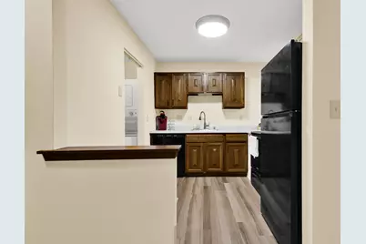 8643 N Servite Dr #115, Milwaukee, WI 53223 - Photo 10