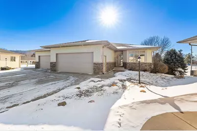 1264  Bentgrass Ct, Onalaska, WI 54650 - Photo 1