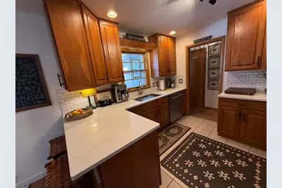 928 N 40th St, Manitowoc, WI 54220 - Photo 12