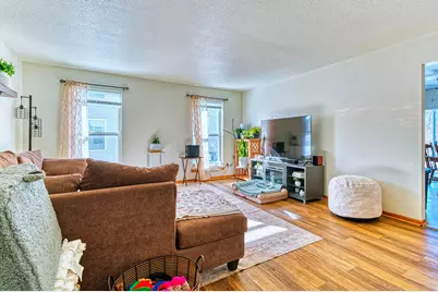 502 N 6th St, Racine, WI 53185 - Photo 8