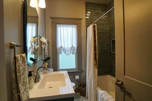 2214 S 60th St, West Allis, WI 53219 - Photo 12