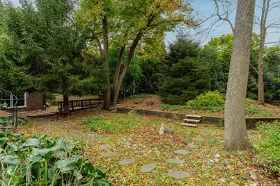 3320 N Knoll Ter, Wauwatosa, WI 53222 - Photo 38