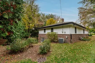 3320 N Knoll Terrace, Wauwatosa, WI 53222 - Photo 34