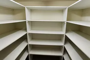 8098 S Meadowcreek Ct, Franklin, WI 53132 - Photo 46