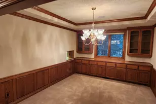 8098 S Meadowcreek Ct, Franklin, WI 53132 - Photo 14