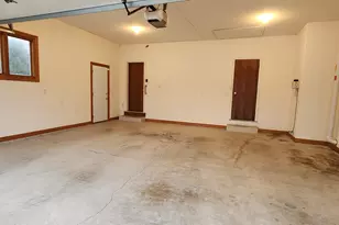 8098 S Meadowcreek Ct, Franklin, WI 53132 - Photo 48