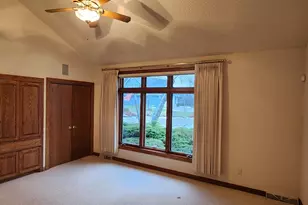 8098 S Meadowcreek Ct, Franklin, WI 53132 - Photo 26