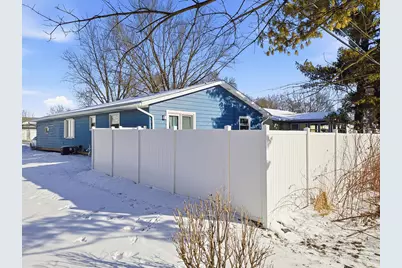 302  Martin St, Fort Atkinson, WI 53538 - Photo 4