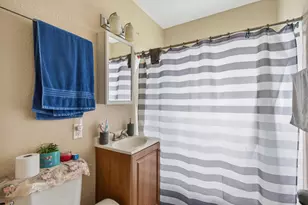 5649 N 61st St, Milwaukee, WI 53218 - Photo 6