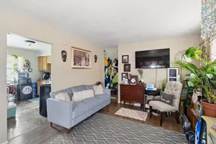 5649 N 61st St, Milwaukee, WI 53218 - Photo 8